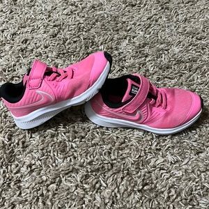 Girls Hot Pink Nike running Shoes size 12c (little girls)